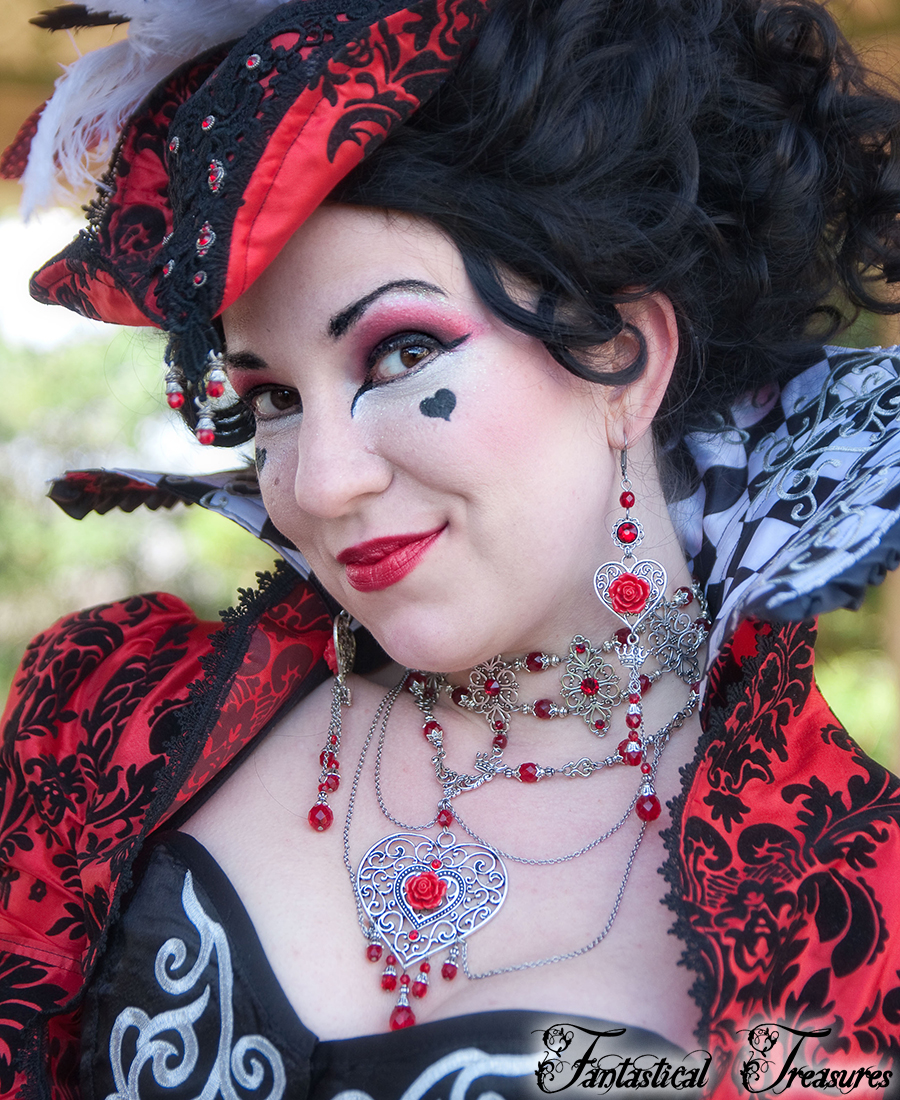 Alice-In-Wonderland-Queen-Of-Hearts-Necklace-Earrings-Choker-Red-Silver-Photoshoot04