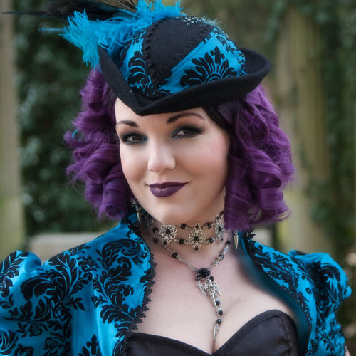 Nevermore-Teal-Necklace-Choker-Earrings-Photoshoot04