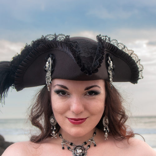 Pirate-Queen-Necklace-Earrings-Closeup